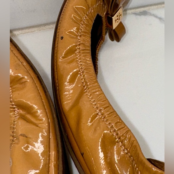 Tory Burch Eddie Logo Bow Patent Ballerina Flat Size 6 - Picture 6 of 13